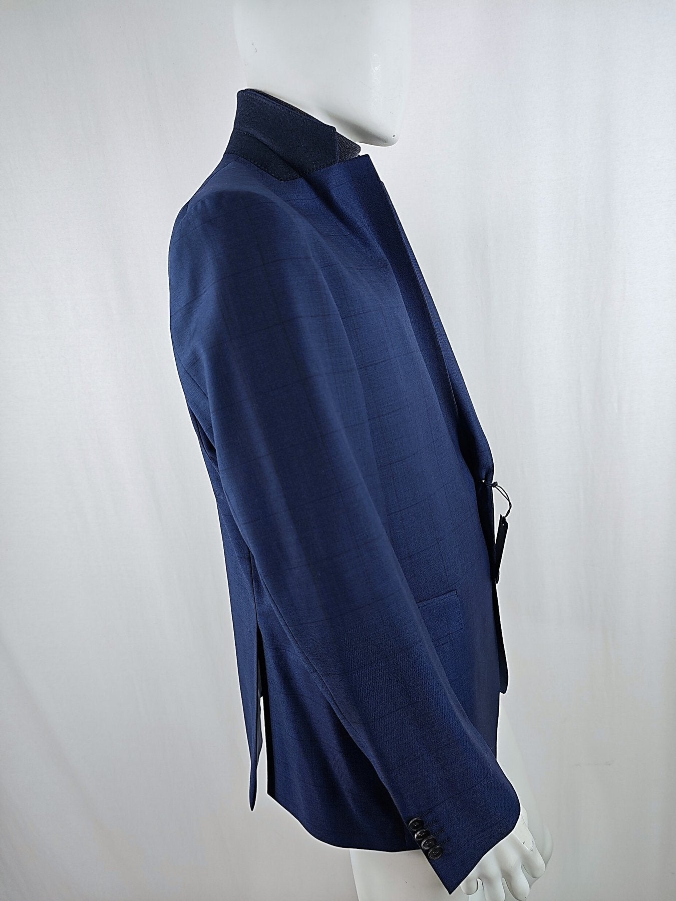 Eduard Dressler Suit