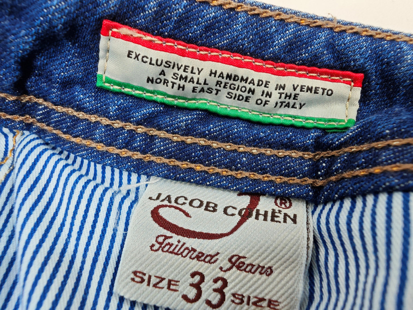Jacob Cohen 622 Jeans Size 33 might also fits as 32