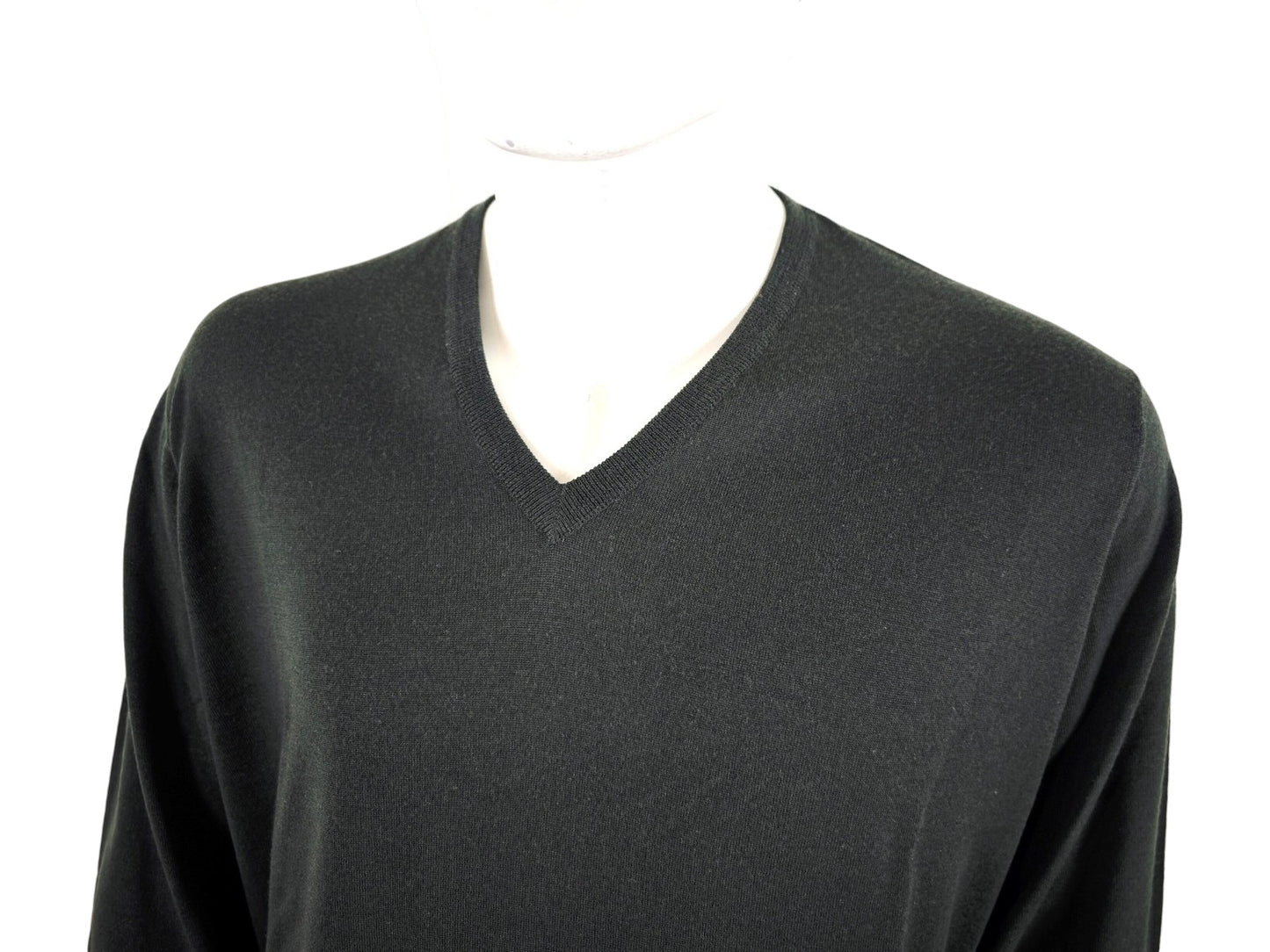 Springdale of Hawick V-Neck Sweater