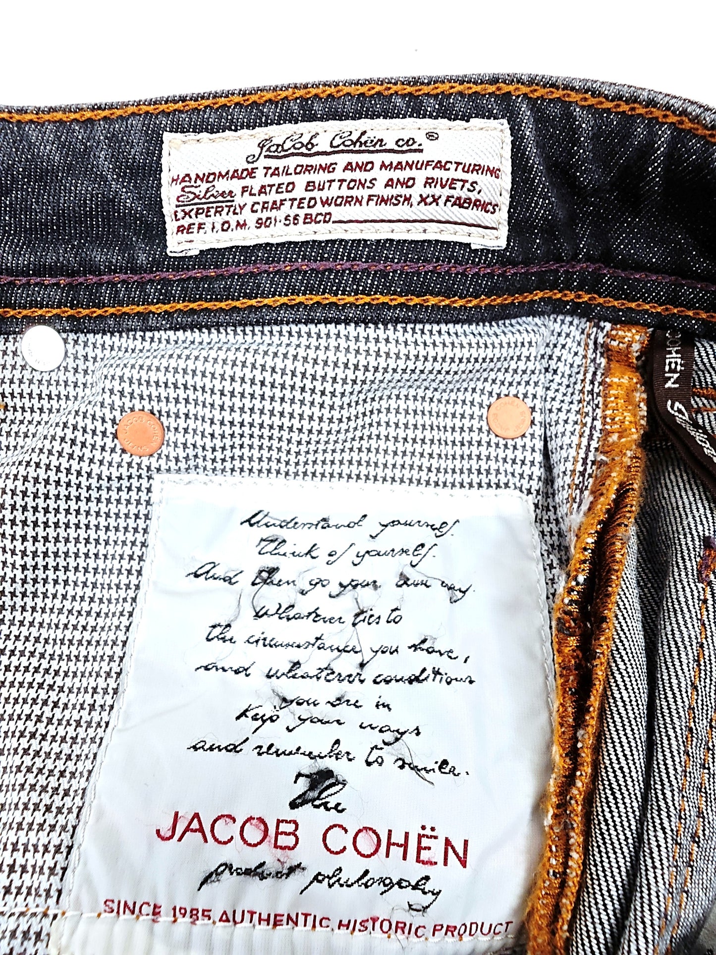 Jacob Cohen 622 Comfort Jeans Size 32 NEW