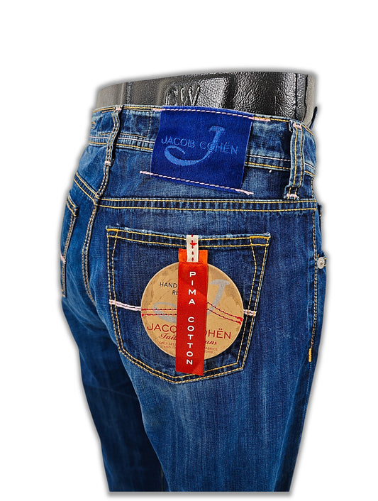 Jacob Cohen 688 Jeans Size 33 might also fit as 32