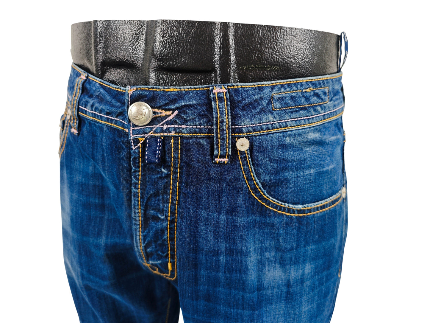 Jacob Cohen 688 Jeans Size 33 might also fit as 32
