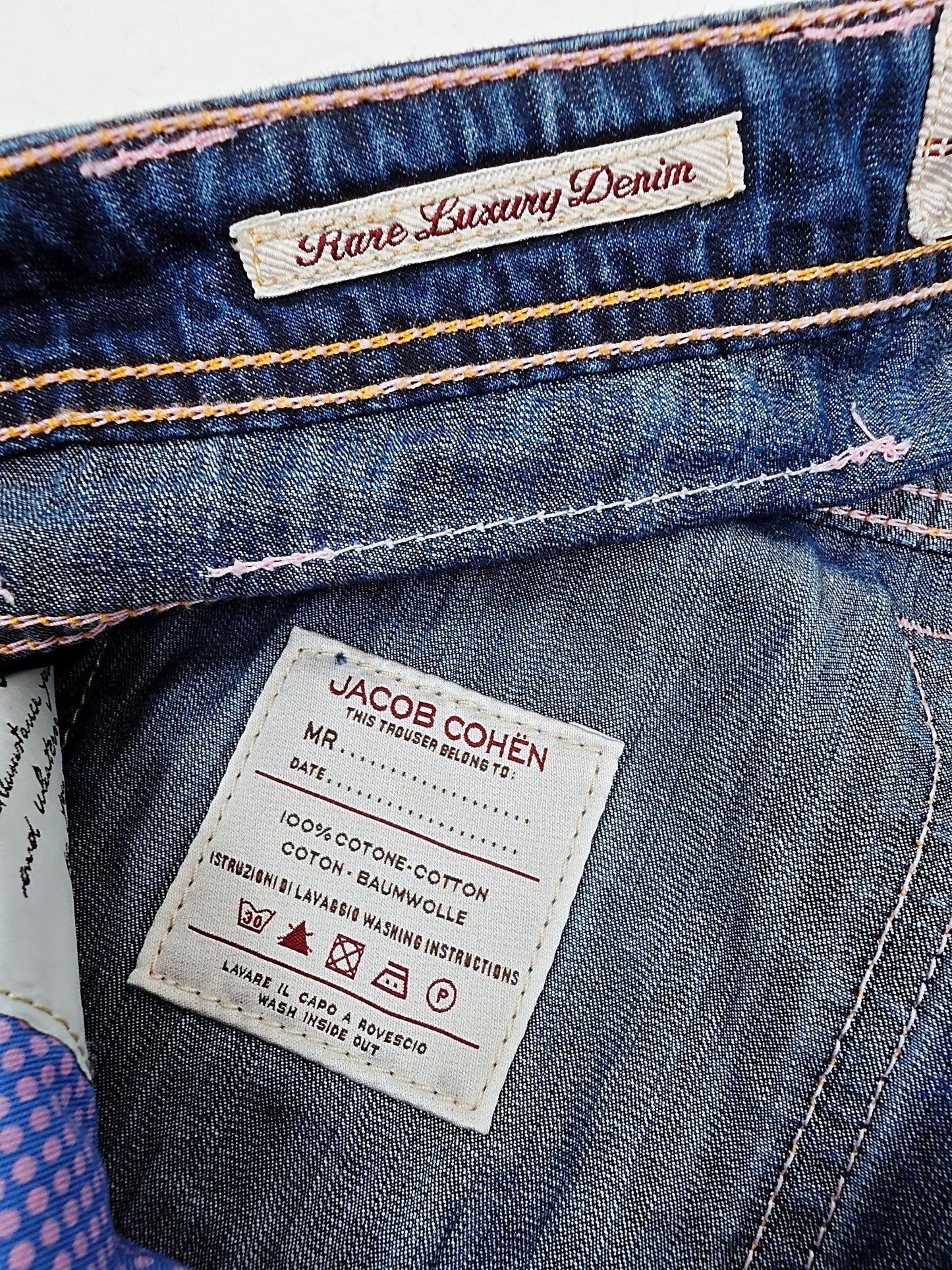 Jacob Cohen 688 Jeans Size 33 might also fit as 32
