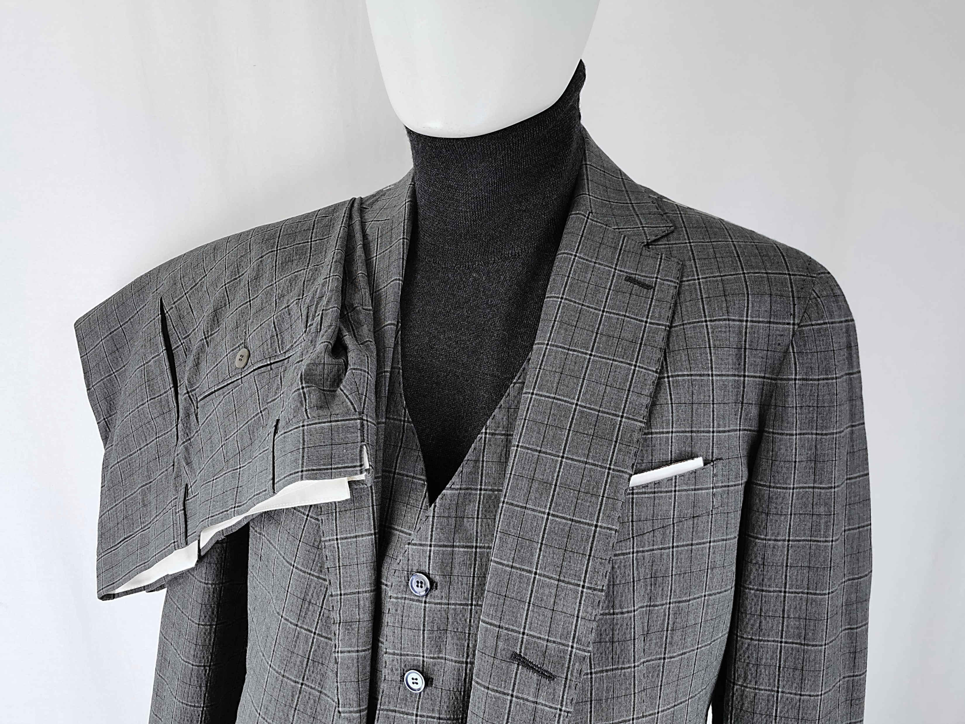 Stile Latino 3-Piece Suit