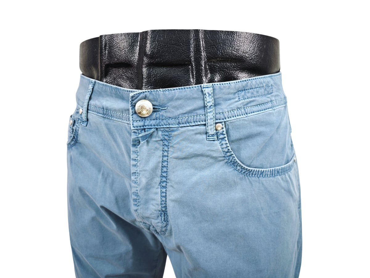 Jacob Cohen 688 Comfort Trousers Size 33 with light washing defect