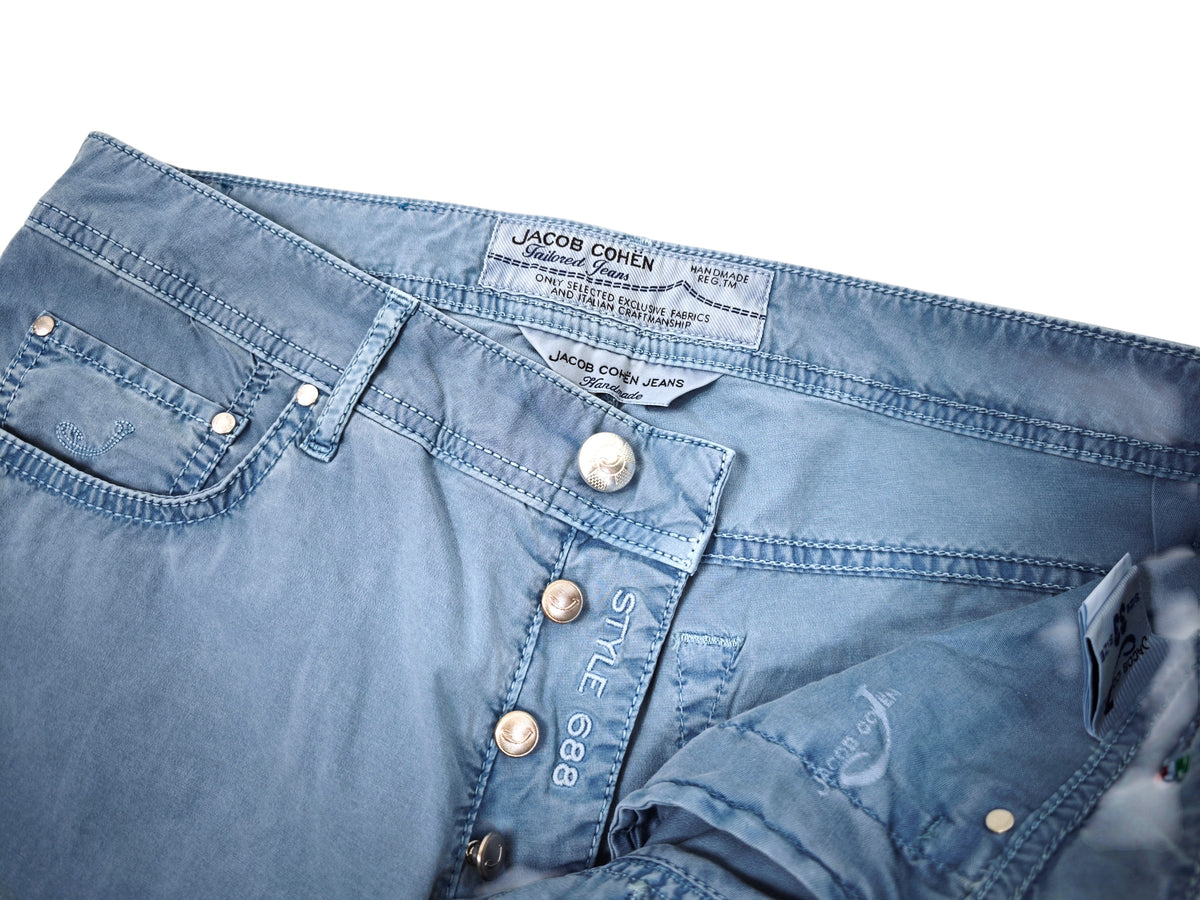 Jacob Cohen 688 Comfort Trousers Size 33 with light washing defect