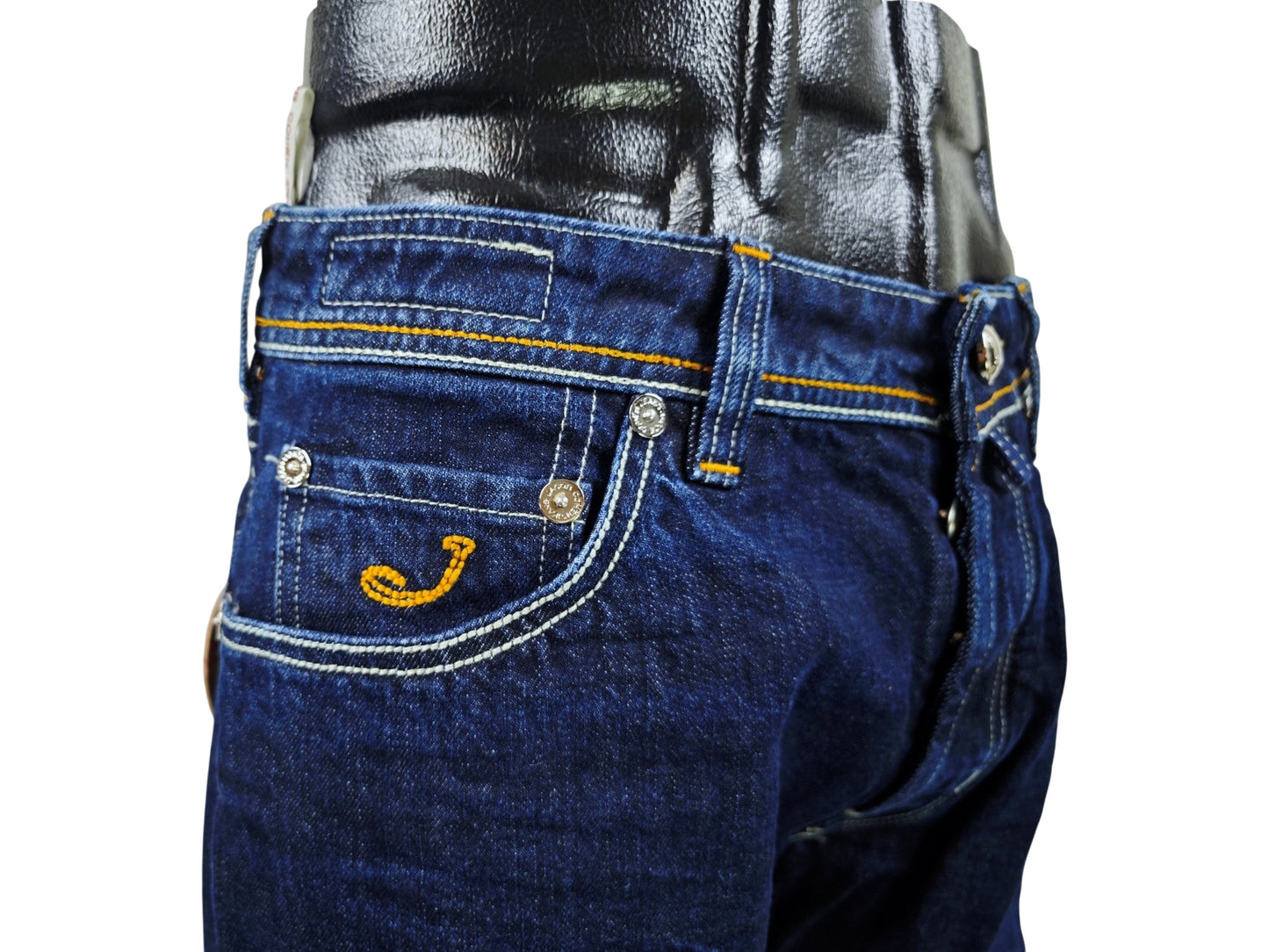 Jacob Cohen 622 Year Special Jeans (Size 33, fits like a size 32 or even 31)
