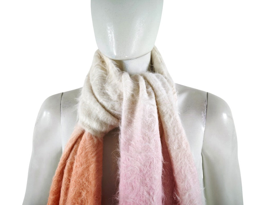 Herzen's Angelegenheit Alpaca Scarf