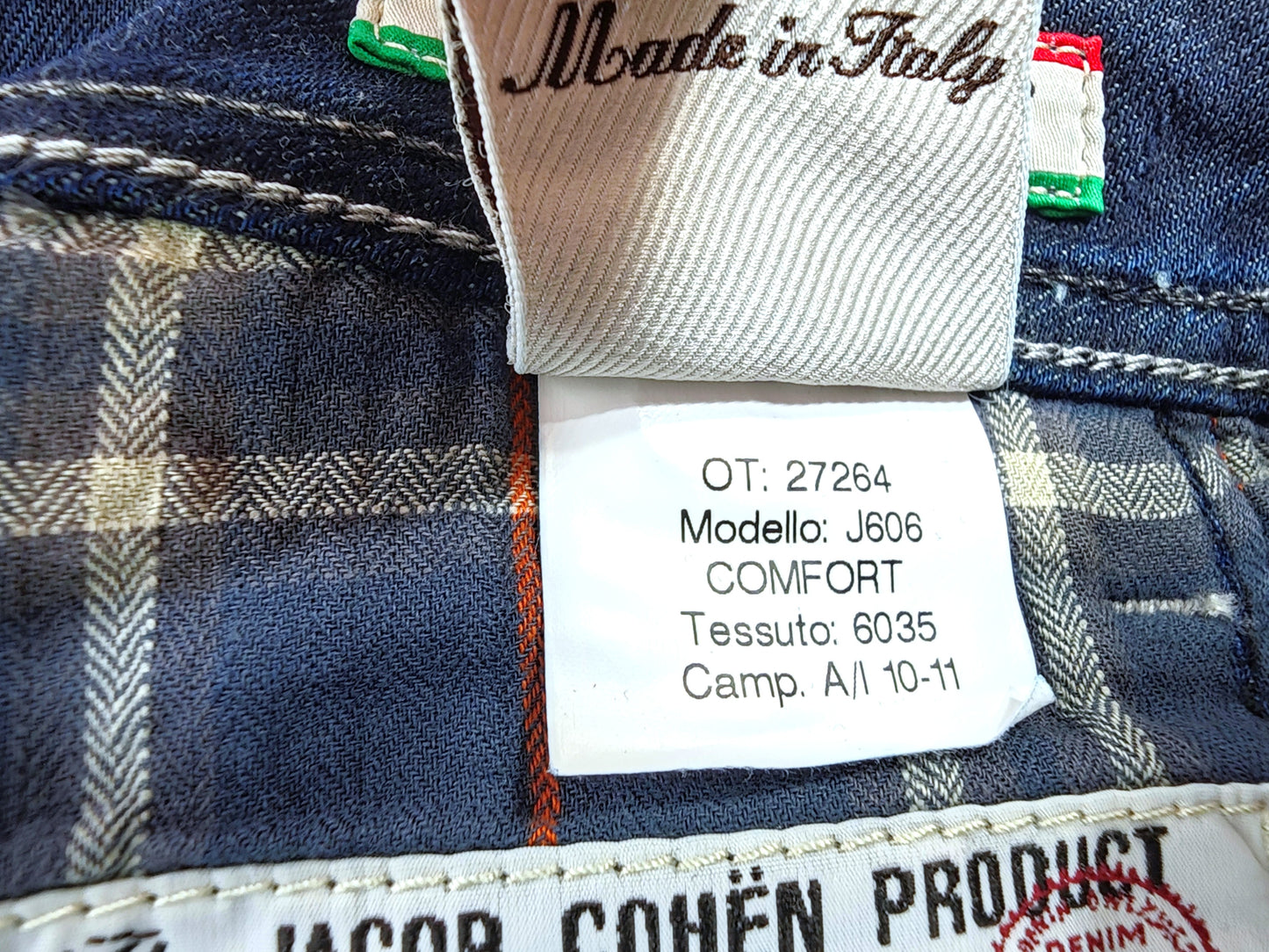 Jacob Cohen 606 Comfort Jeans Size 33 might also fit as 32