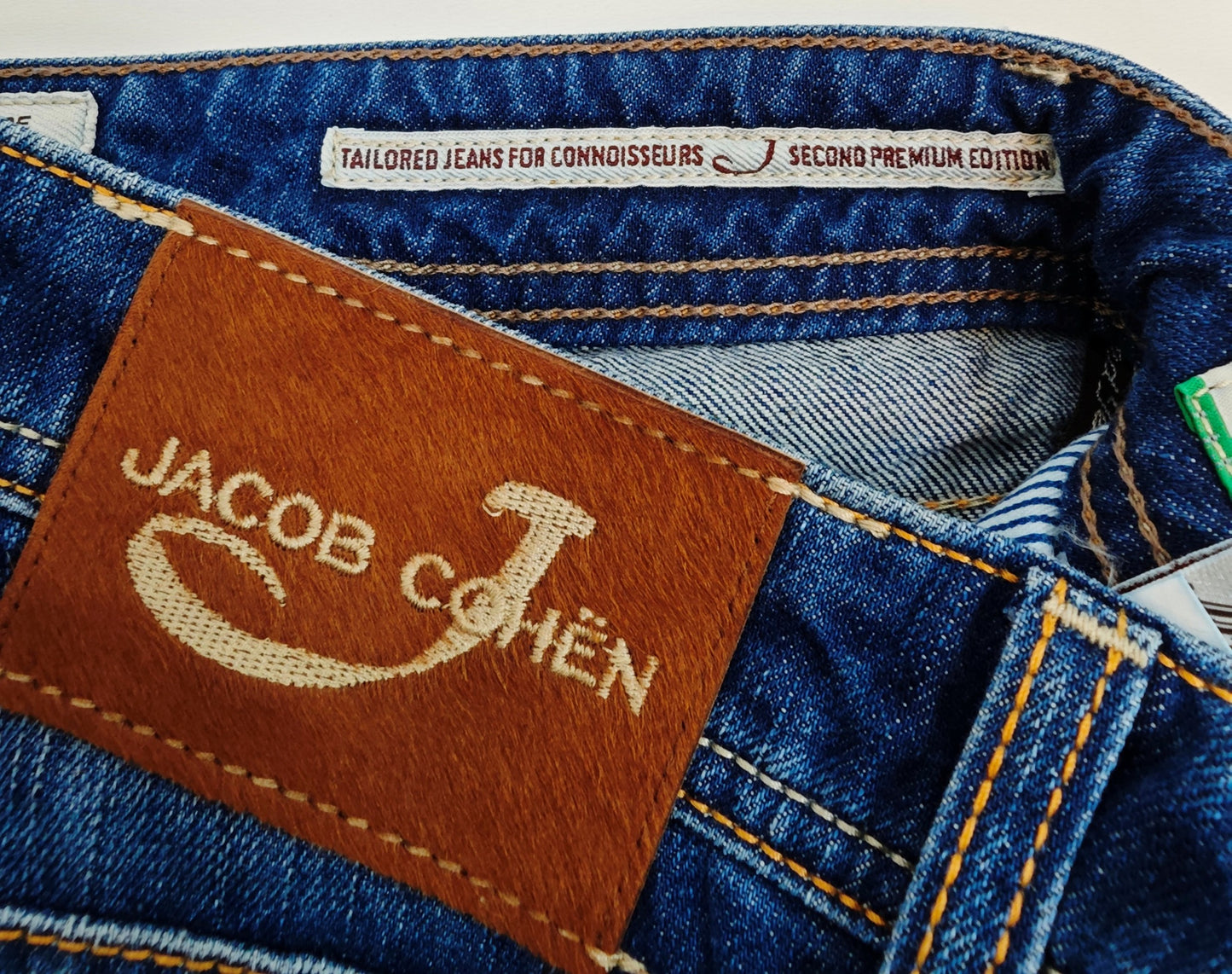 Jacob Cohen 622 Jeans Size 33 might also fits as 32