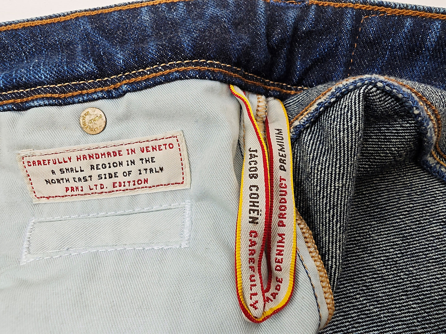 Jacob Cohen PRMJ Jeans Size 33 might also fits as 32