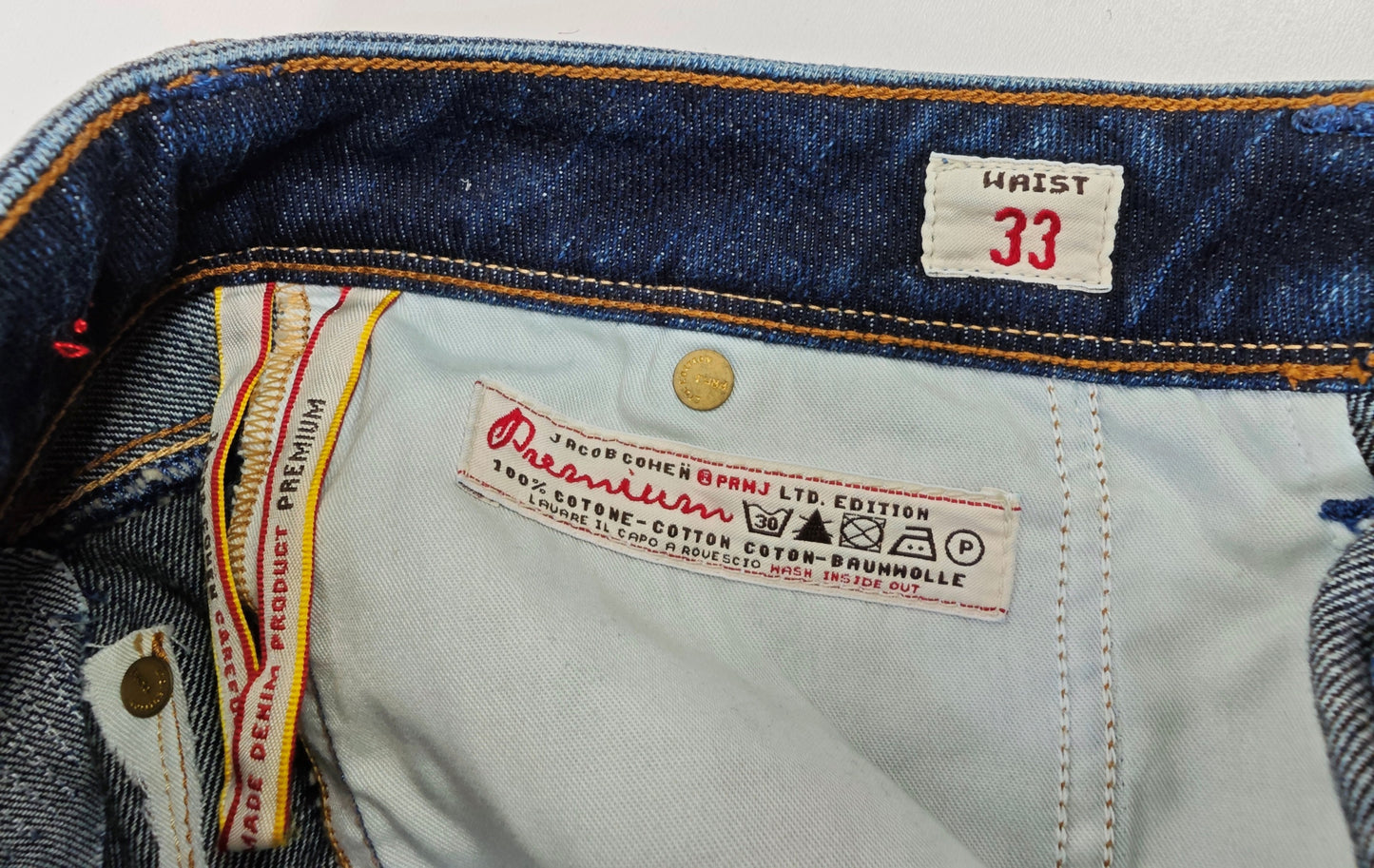 Jacob Cohen PRMJ Jeans Size 33 might also fits as 32
