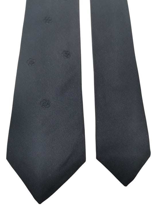 Jupe by Jackie Silk Tie