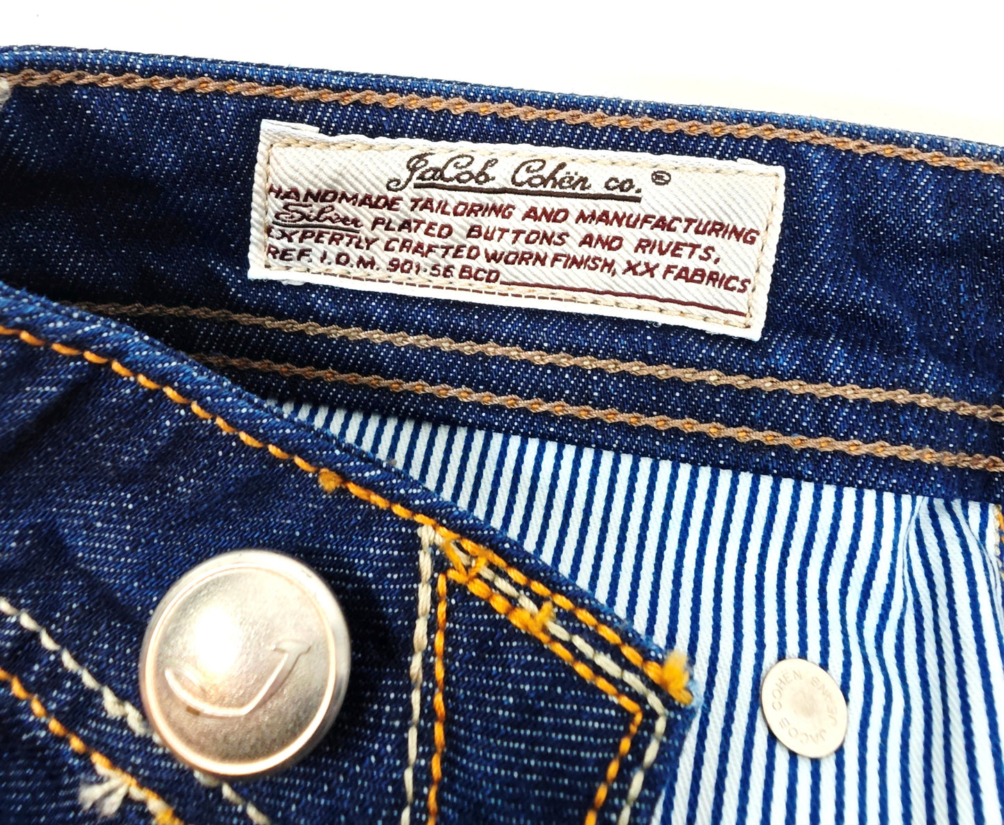 Jacob Cohen 622 Jeans Size 33 fits as 32 NEW