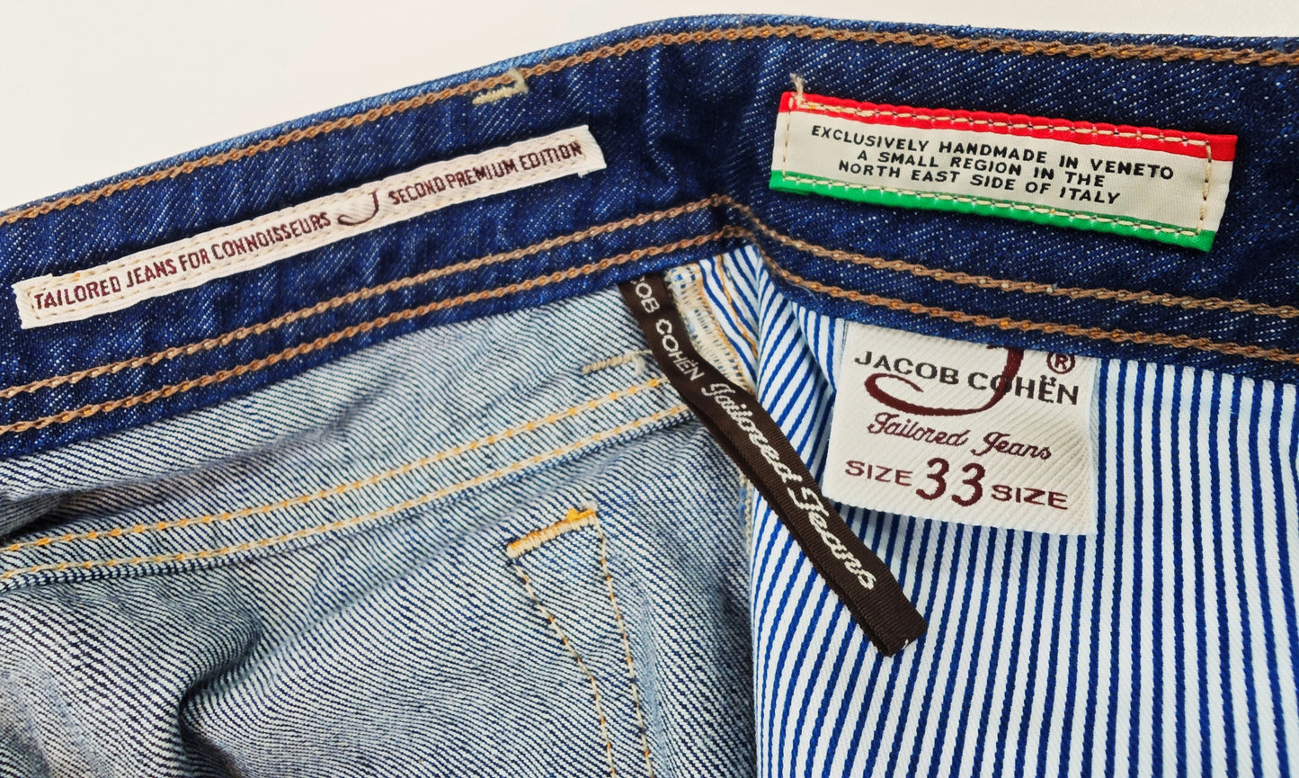 Jacob Cohen 622 Jeans Size 33 fits as 32 NEW